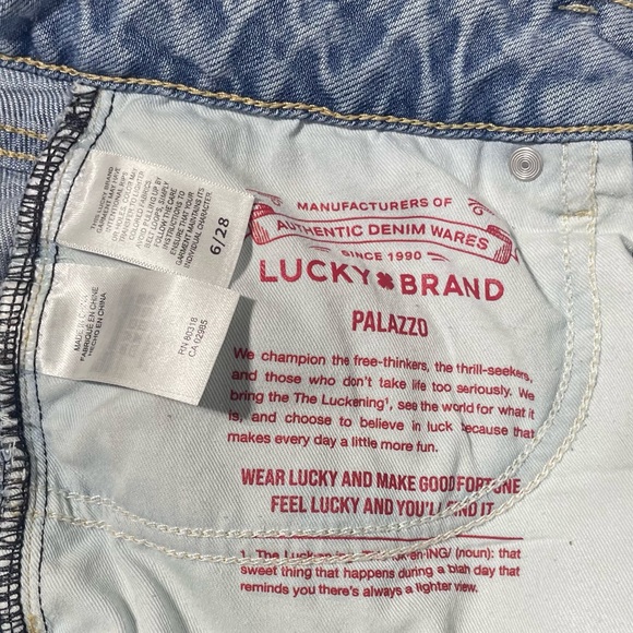 Lucky Brand Wide Leg Tencel Blend Soft Denim Pleated Palazzo Jeans Size 6 / 28 - Picture 15 of 16